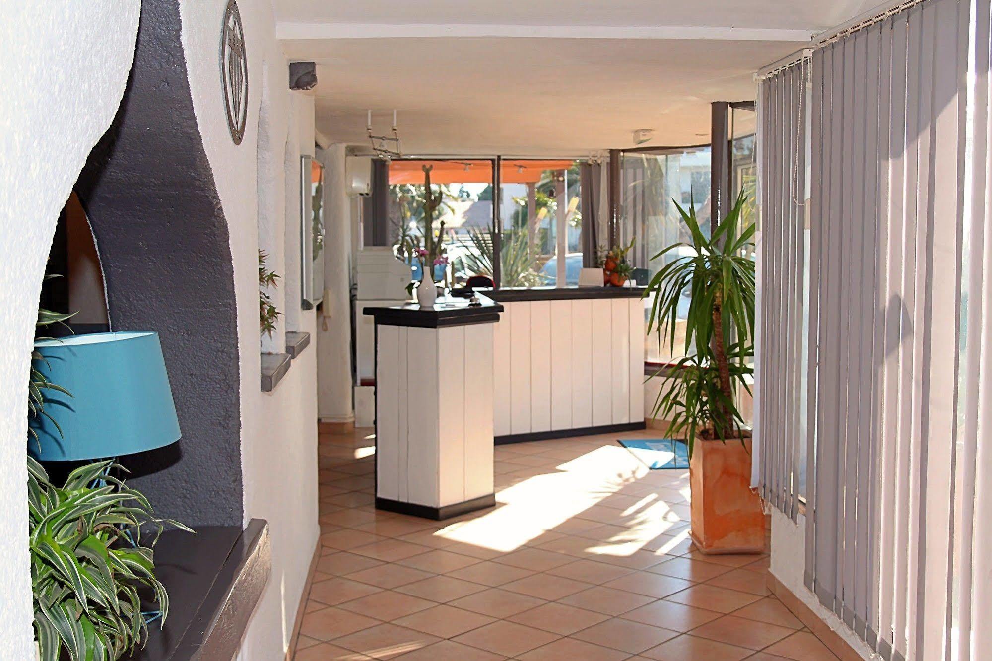 Hotel Aquarius Canet-en-Roussillon Exterior photo