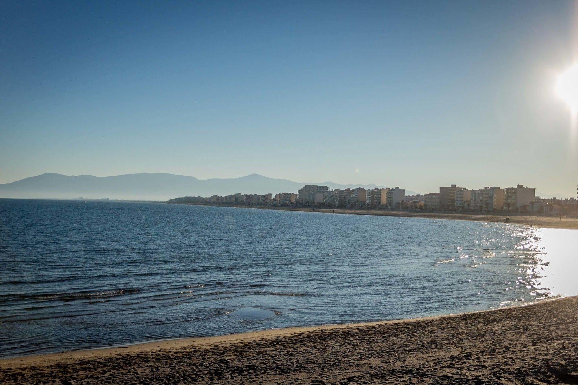 Hotel Aquarius Canet-en-Roussillon Exterior photo